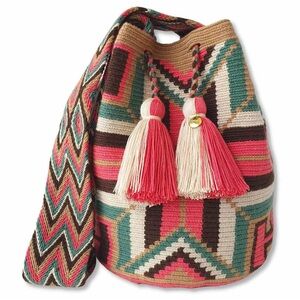 Wayuu Tribe Handmade by Female Artisans Handbag Rivas Wayuu Bag